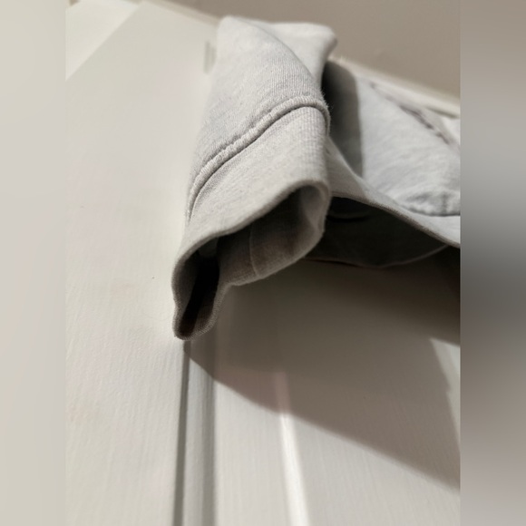 Vans Sweatshirt Womens Medium Gray Off The Wall Oversized Boxy Sweater Fleece - Picture 9 of 9